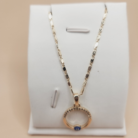 Ladies Necklace and earrings set - Picture 2 of 3